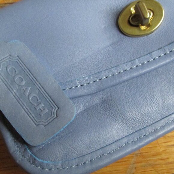 VTG COACH LEATHER TURNLOCK KISSLOCK WALLET COSMETIC MAKEUP POUCH PERWINKLE BLUE - Picture 4 of 9